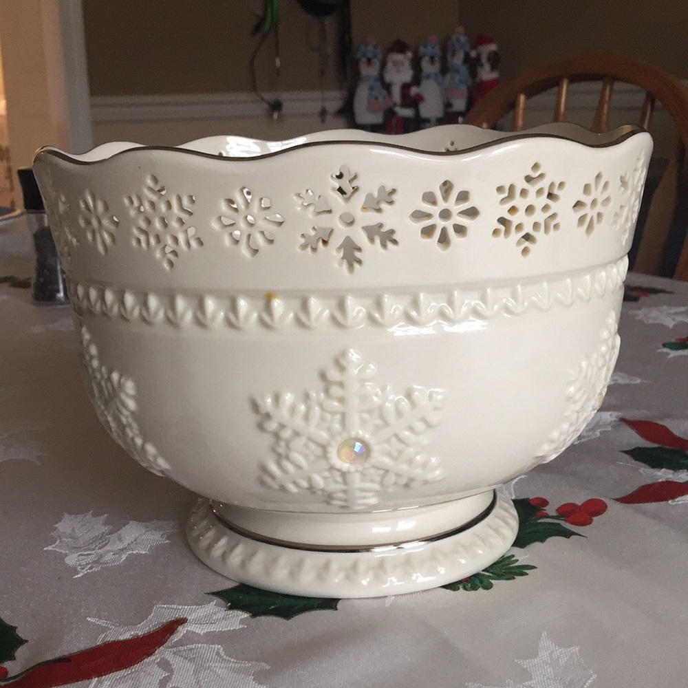 Lenox bowl